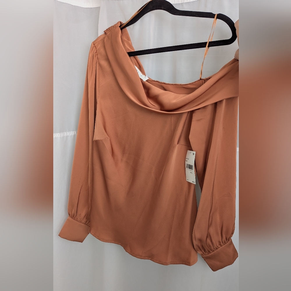 ASTR The Label One-Shoulder Blouse L